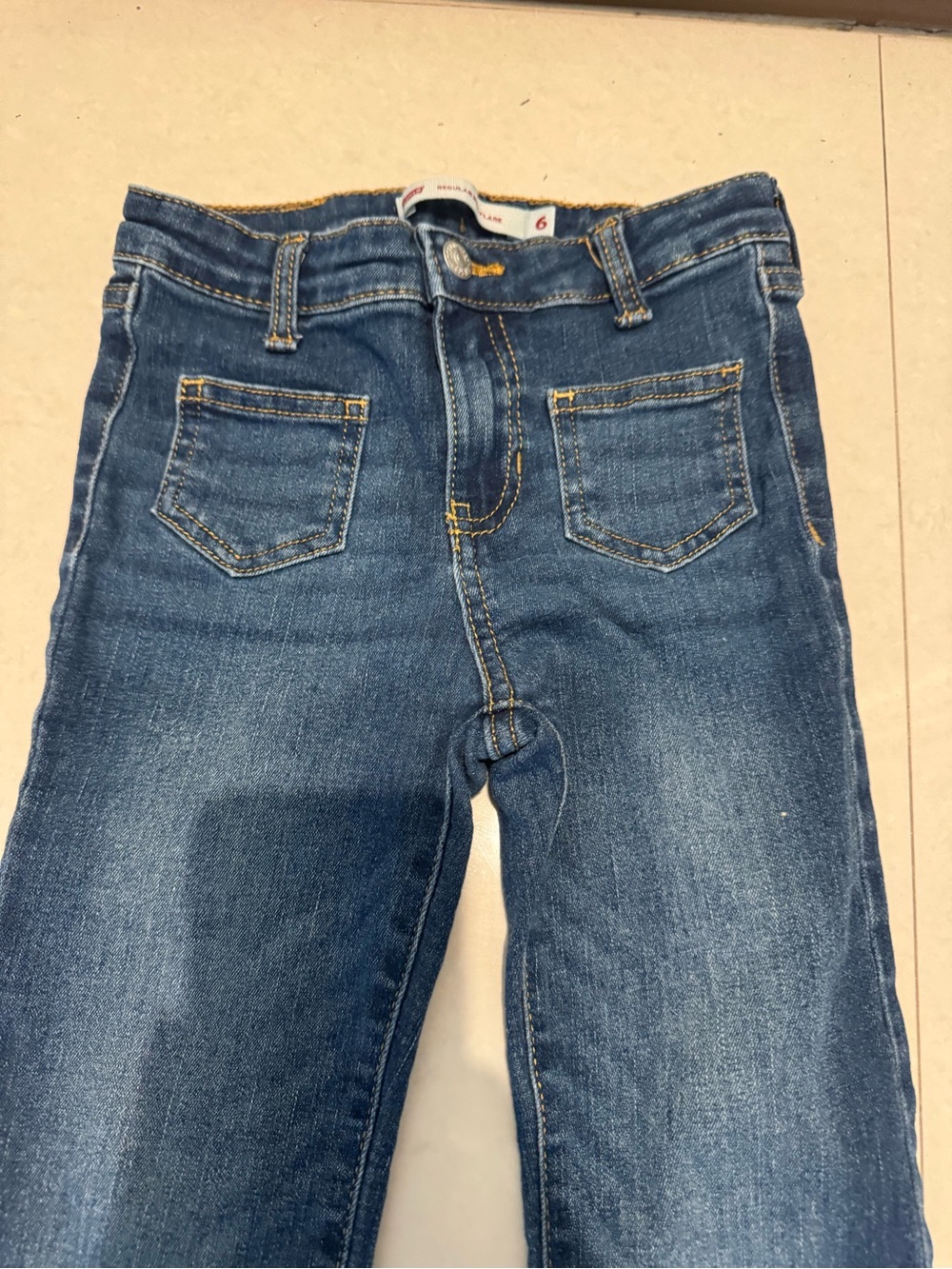 Girls Size 6 Bootcut Levis Jeans in Dark Blue Denim